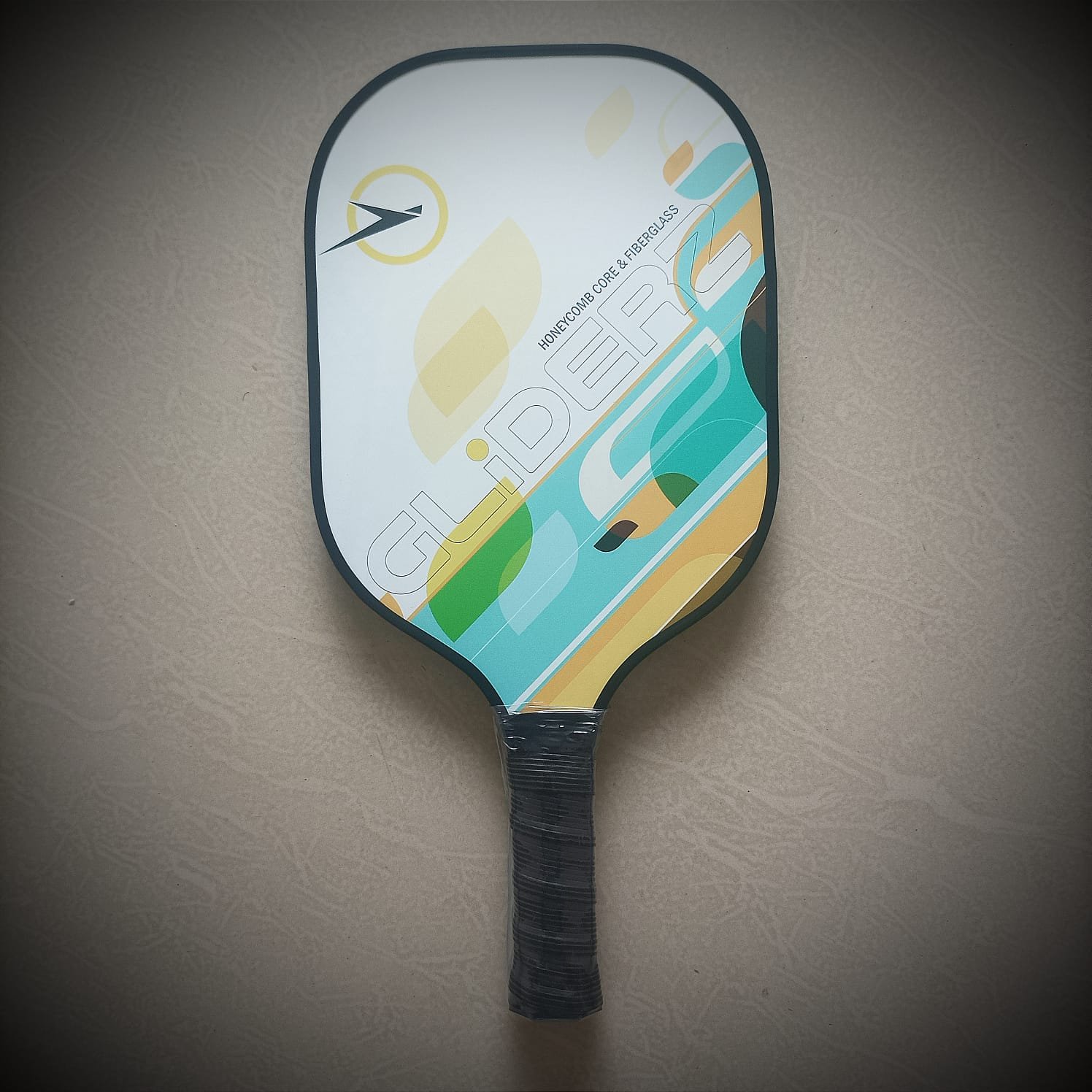 Honeykomb Core & Fiberglass Pickleball paddle Black Handle 6- Gliderz
